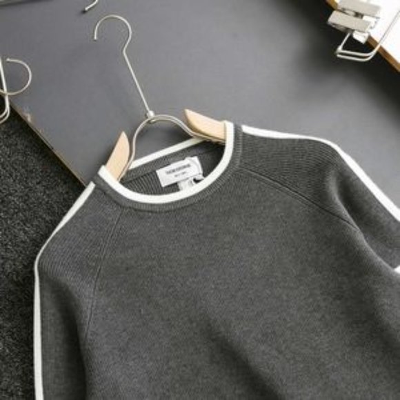 THOM BROWNE Four-stripe crew neck knitted sweater - Picture 3 of 5